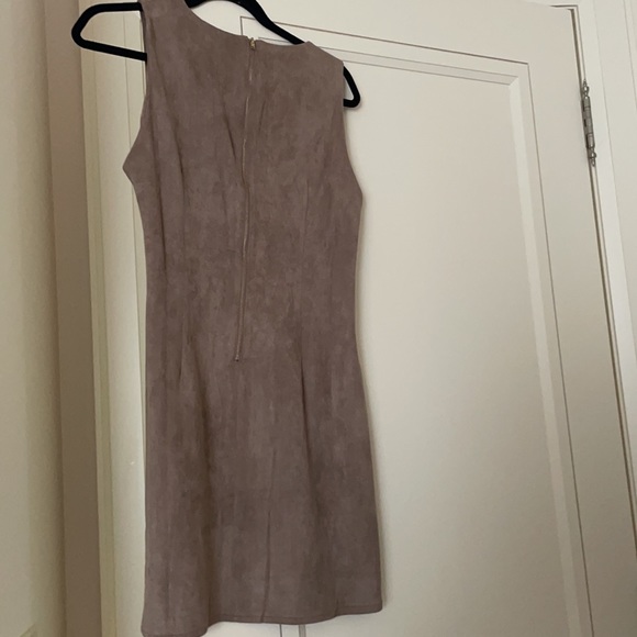 Faux tan suede dress size large - Picture 2 of 2